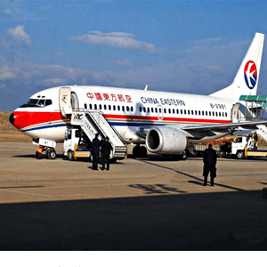 长白山机场托运航空快运业稳步发展的原因是什么？